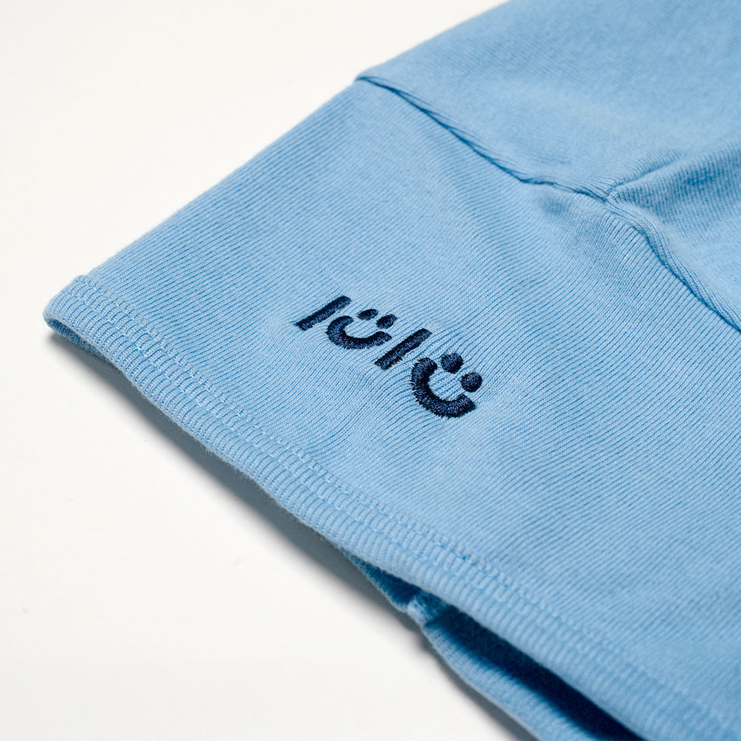 LULU® | HELLO HELLO EMBROIDERED BABY RIB CROP TOP (BLUE)